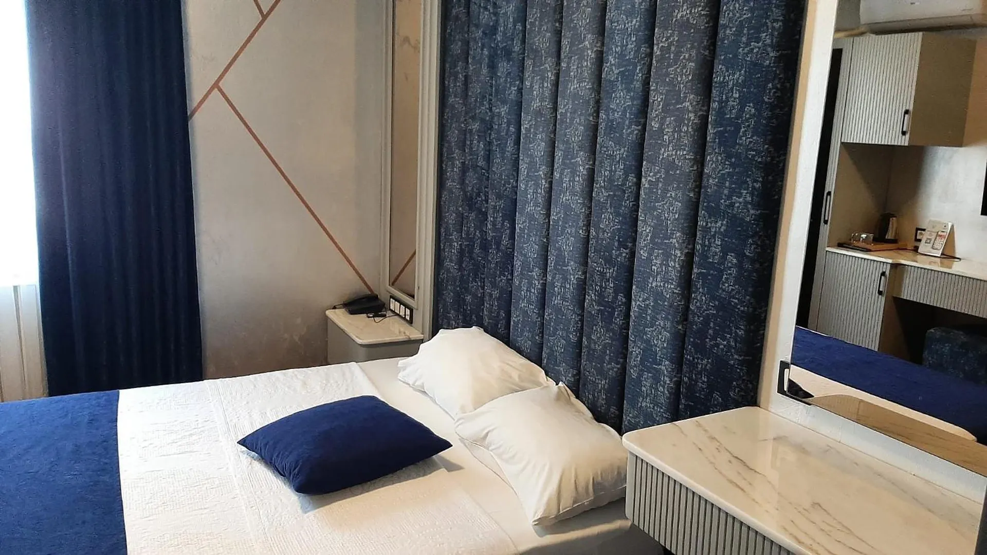Cadde 7 Otel contacts